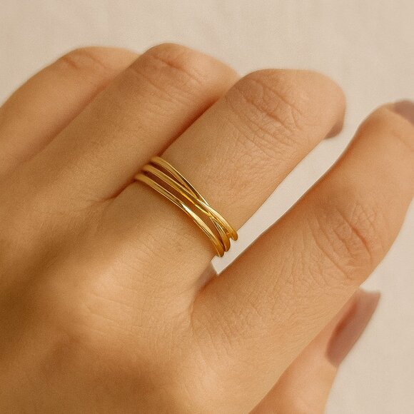 14K Gold Fill Fidget Ring – Anxiety Spinner Ring – Minimalist Interlocking Ring - Picture 3 of 4